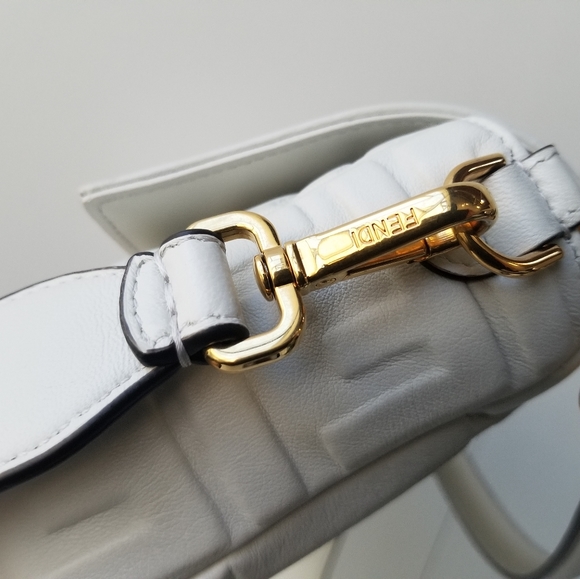 Authentic Fendi Baguette white off white with 2 detachable straps and dust bag - Picture 12 of 16